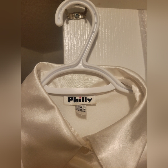 Satin button up flare sleeve top - Picture 2 of 4